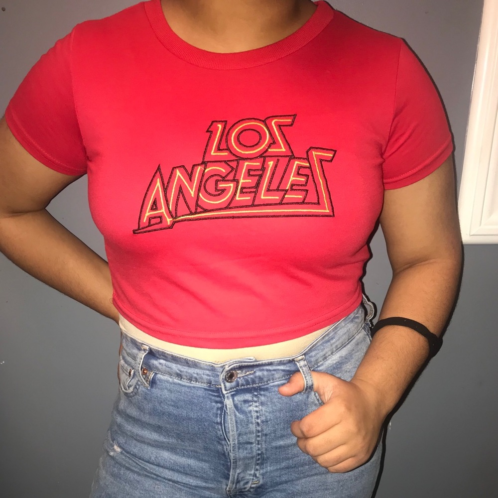 Los angels red cropped tee with stitched written